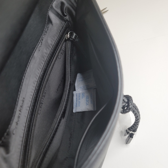 Calvin Klein leather bag - Picture 5 of 10